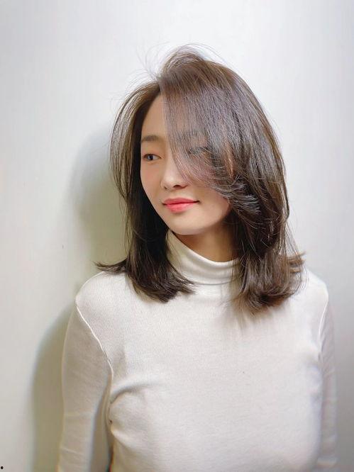 我去烫发视频,跟我一起见证发型的魔法之旅